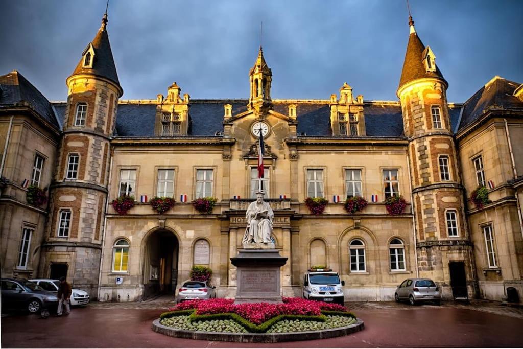 Villa Eugenie Melun Exterior foto